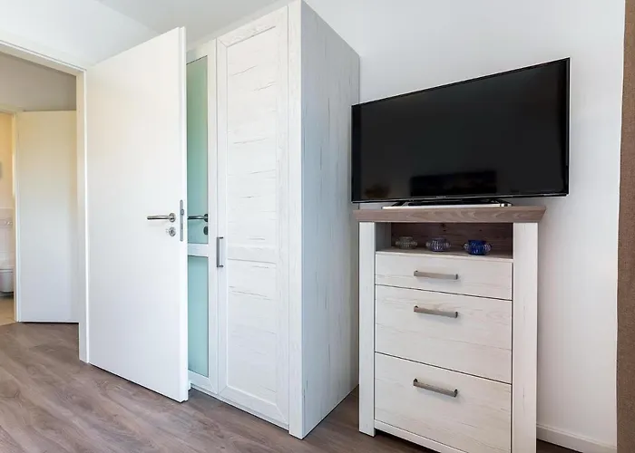 Ostseeallee Ostseeallee 4-33 شقة